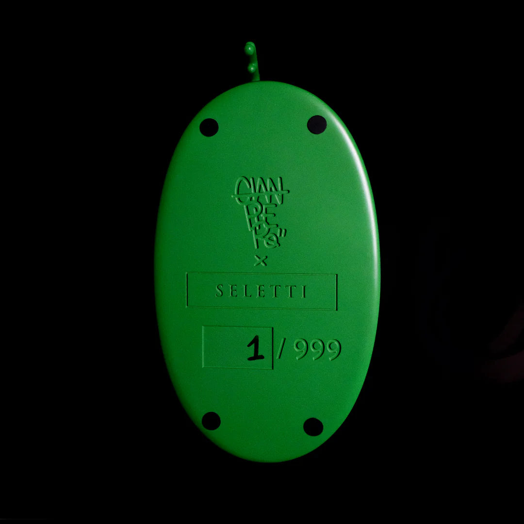 Seletti - Oggetto Decorativo In Resina "Plastic Peace" - Cm 20 × 10,5 H 20 - Verde