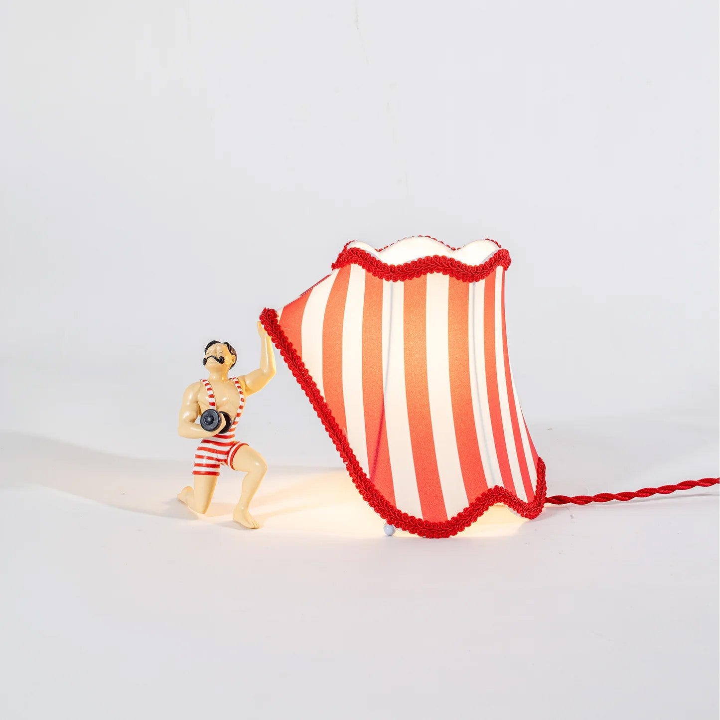 Seletti - Circus-Bruno Abat-Jour In Pz 1 81,150 45,0 44,63 22 Resina,Metallo E Poliestere-Cm25×18.2x18.7 * - Rosso